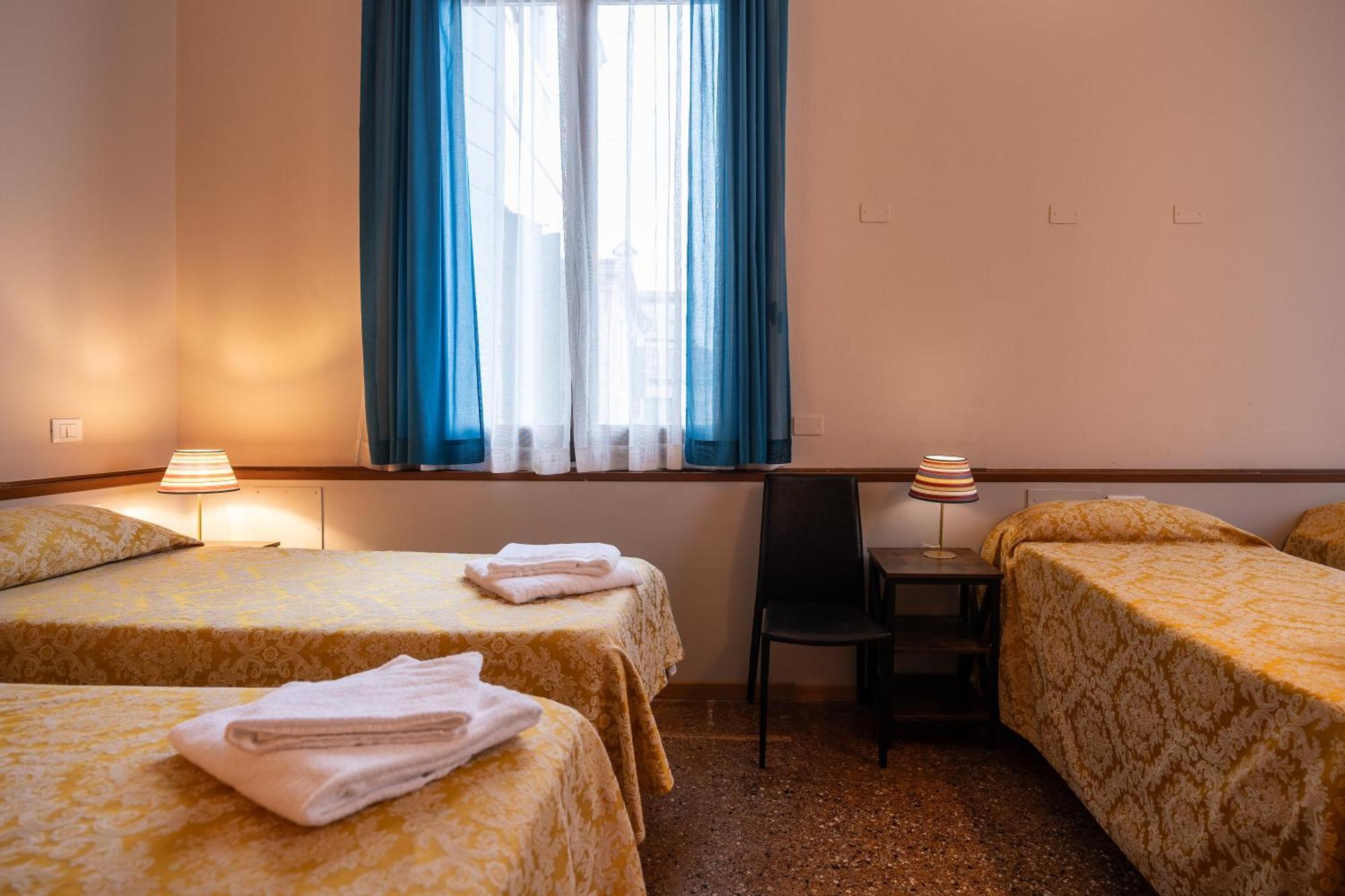 Foresteria Valdese Hostal Venecia